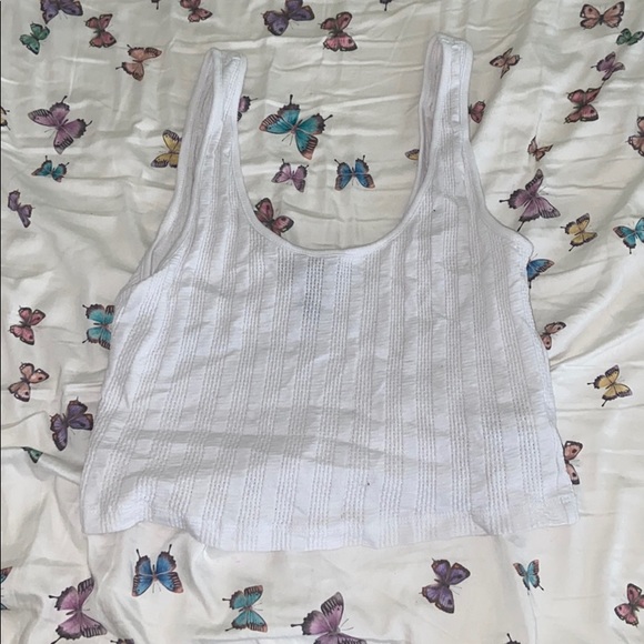 White crop top - Picture 2 of 4